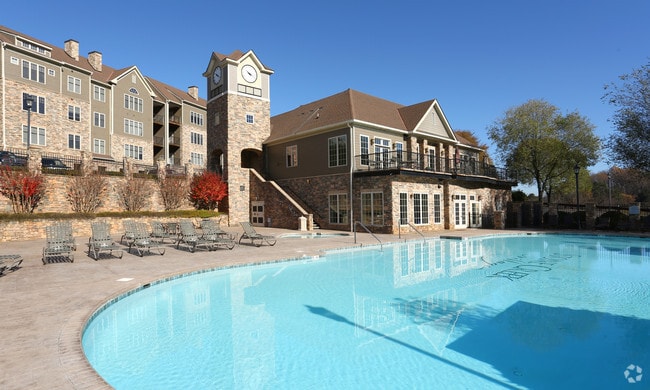 Pool - Stone Creek Village Apartments