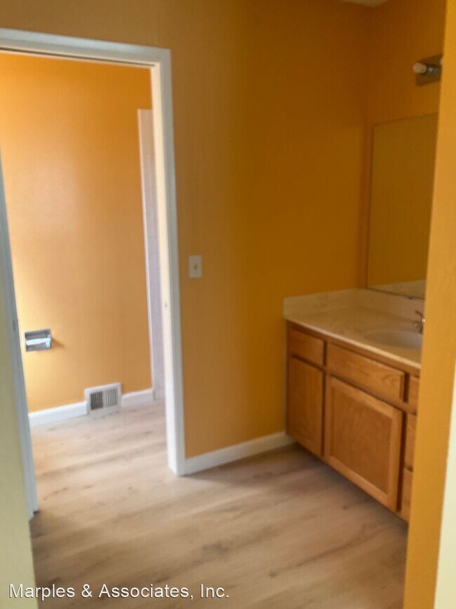 Building Photo - 3 br, 2 bath House - 132 Regent Drive