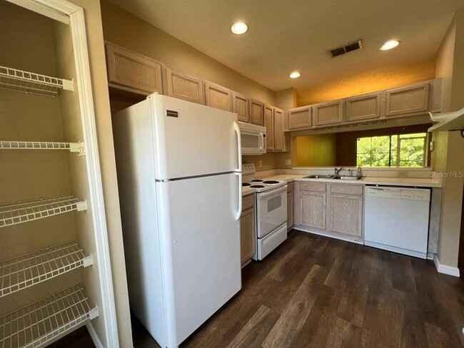Building Photo - 1437 Costa Mesa Dr