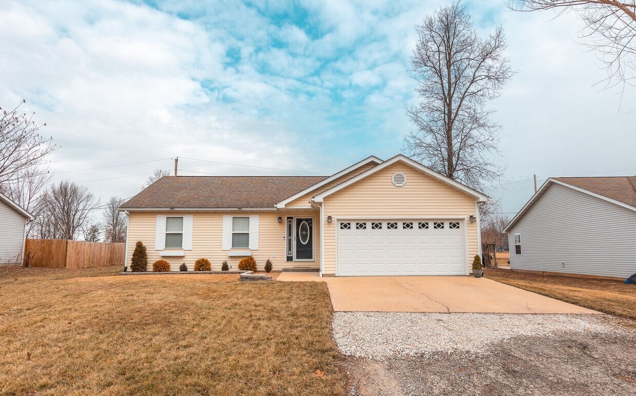 Foto principal - 3bd/2ba home available in December