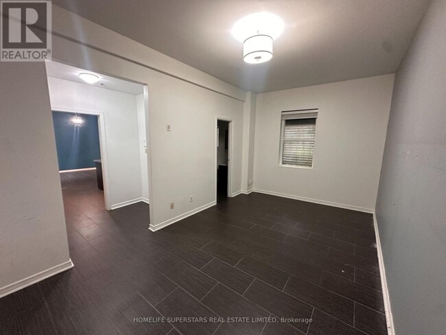 Building Photo - 38 Kensington Pl