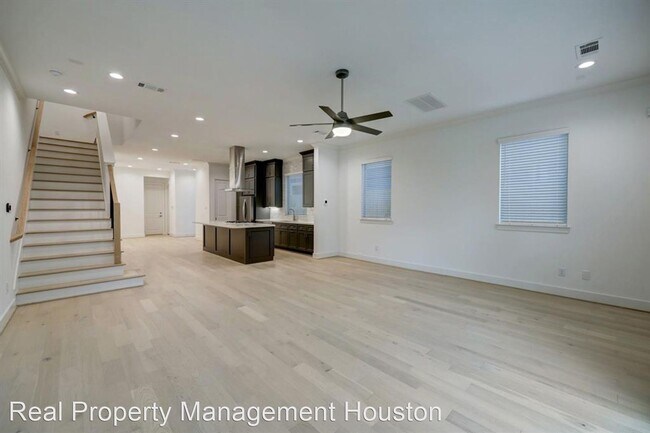 Building Photo - 3 br, 2.5 bath House - 506 Welch St.