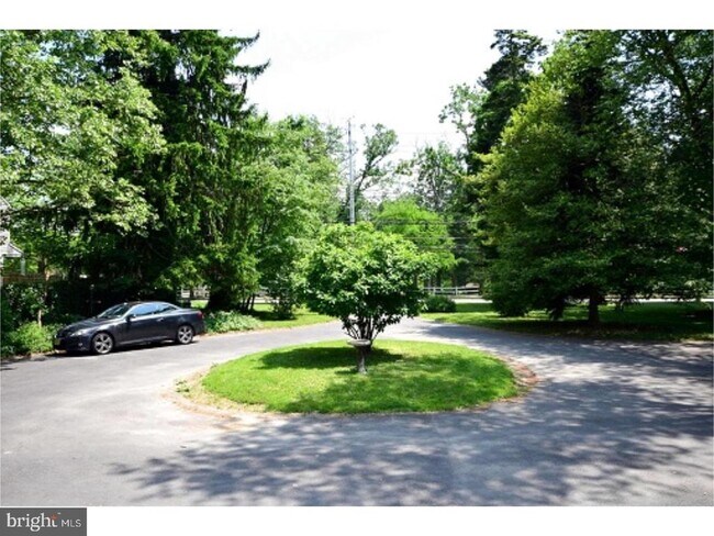 Foto del edificio - 511 Evesham Ave W