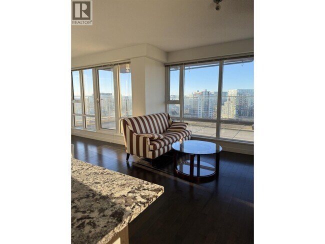 Photo du bâtiment - 8333 Anderson Rd