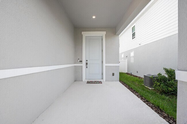Foto del edificio - Immaculate 4/2.5 in new community, DeLand,...