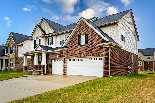 Foto del edificio - 50236 Amberwood Rd