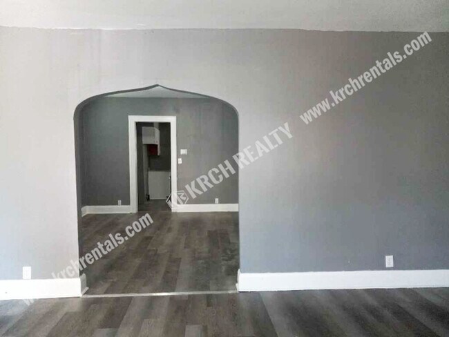 Building Photo - Cozy 2-Bed 1-Bath Home in North Toledo