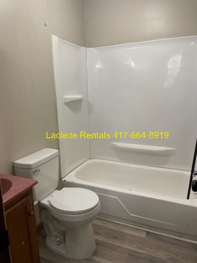 Foto del edificio - 2 BED 1 BATH APARTMENT