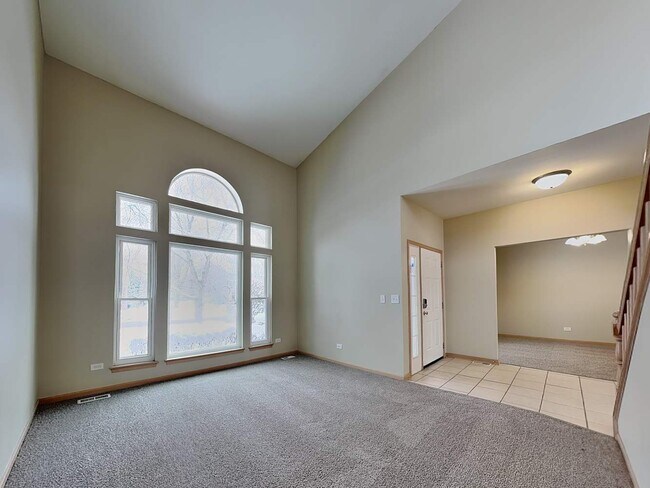 Building Photo - 322 Clarewood Cir