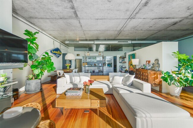 Foto del edificio - 7934 West Dr