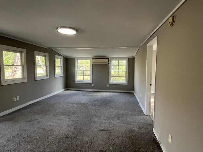 Foto del edificio - 3 Bed 1 Bath Home