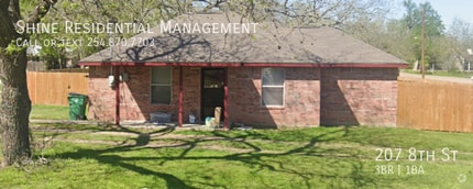 Building Photo - 207 8th St
