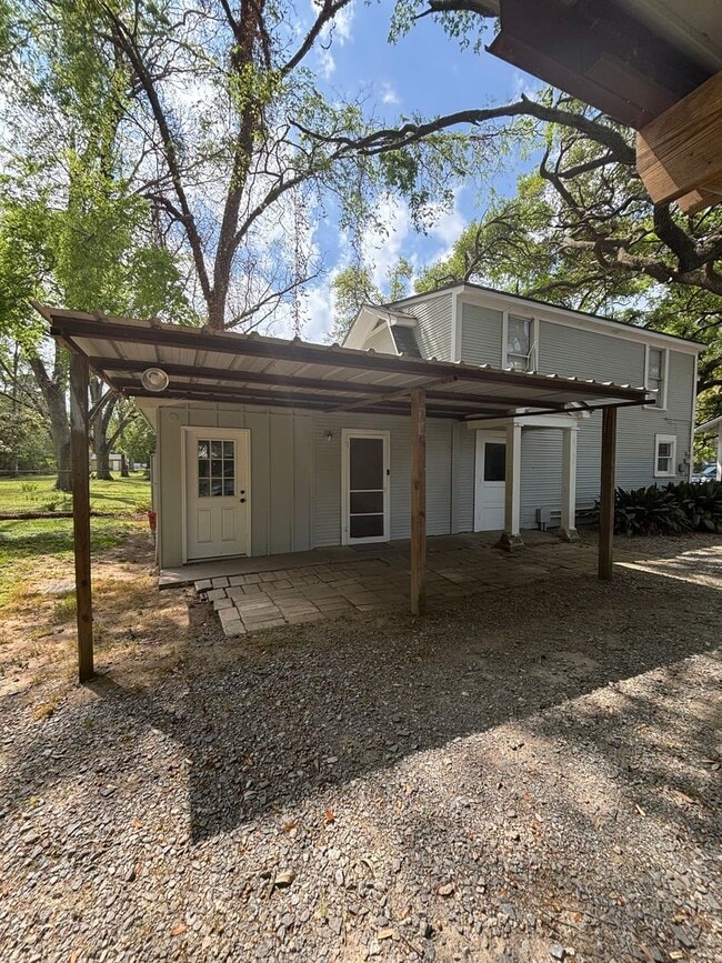 Building Photo - Beautiful One Bedroom Unit in Broadmoor