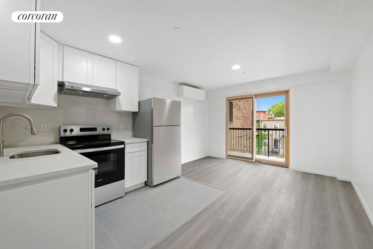 Primary Photo - 217 9th St