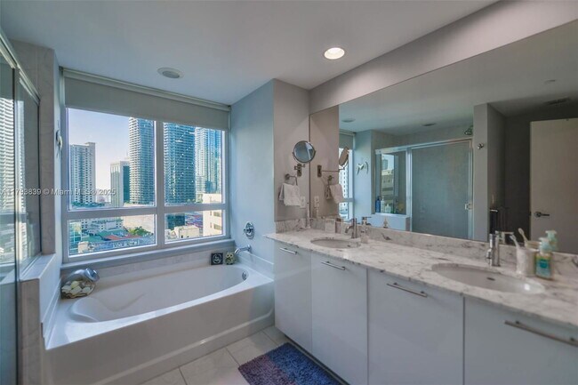 Foto del edificio - 951 Brickell Ave