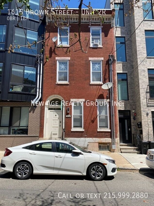 Primary Photo - 1615 Brown St