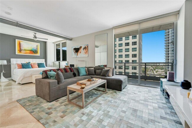 Foto del edificio - 690 SW 1st Ct
