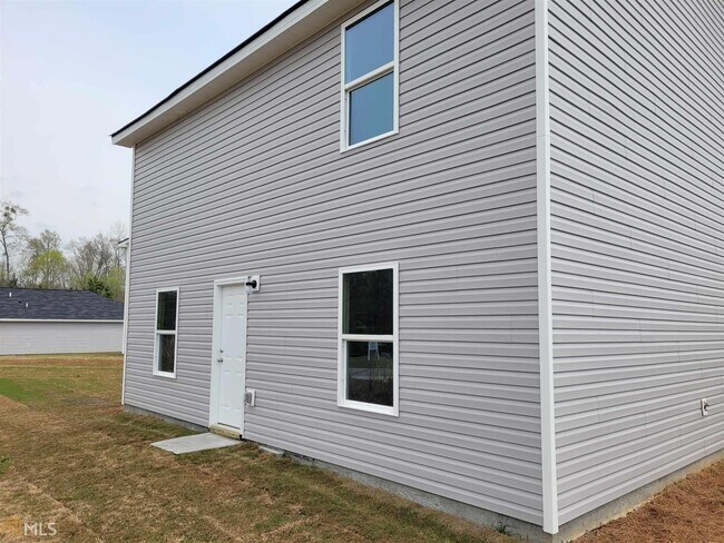 Foto del edificio - 106 Whitespruce Ct