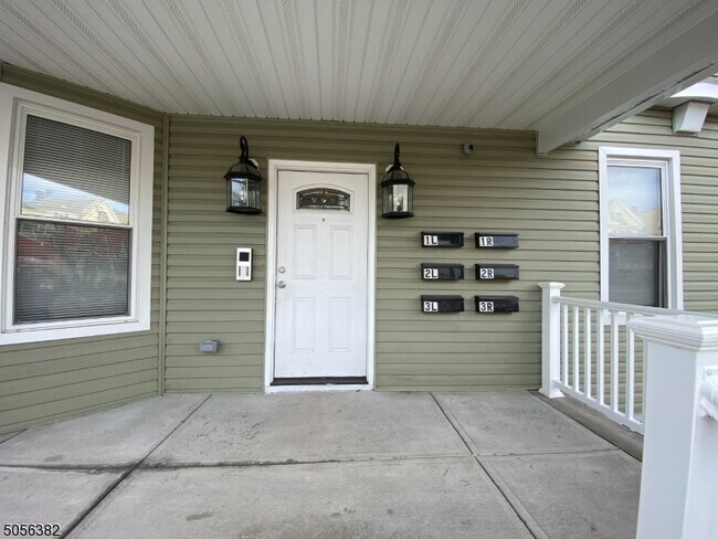 Building Photo - 1281 Springfield Ave