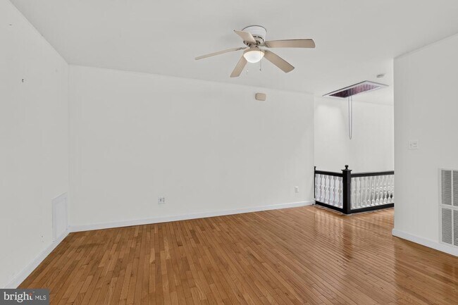 Building Photo - 4307 Locust St