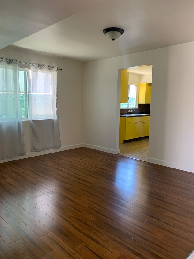 Foto principal - 2520 Virginia Ave