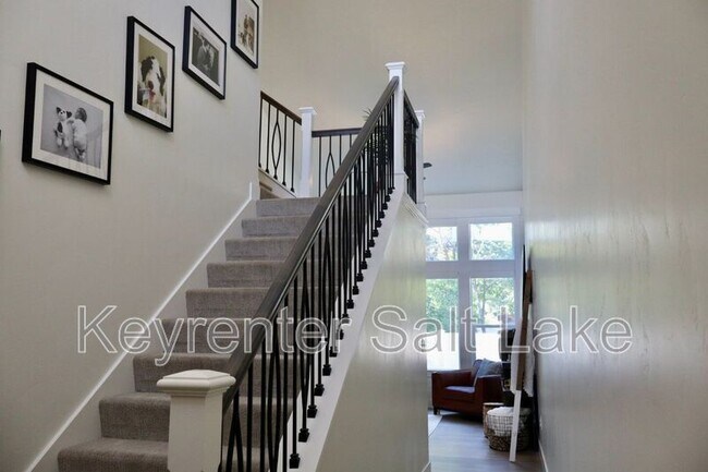 Foto del edificio - 686 E Benbrook Ln
