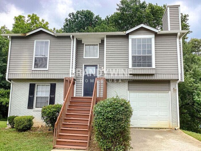 Building Photo - MOVE IN BY JUNE 30TH AND RECEIVE $500 OFF ...