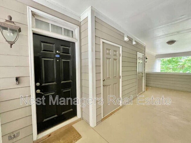 Building Photo - 206 Fountainhead Ln