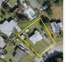 Building Photo - 12330 NW 17th Ct