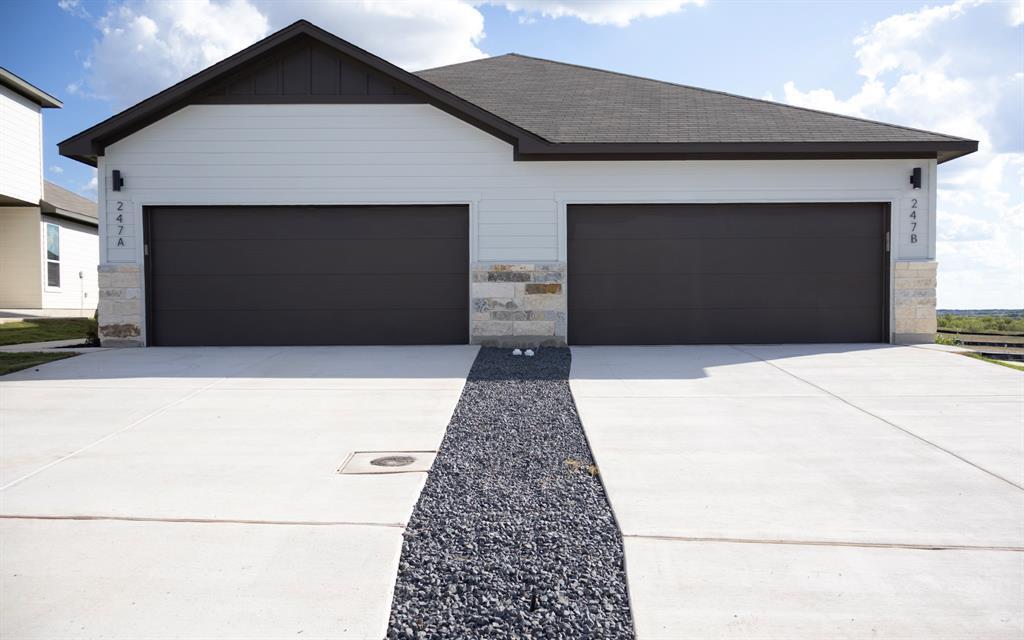 Primary Photo - 247 Schrader Dr