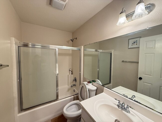 Building Photo - 13885 Camp Rock St