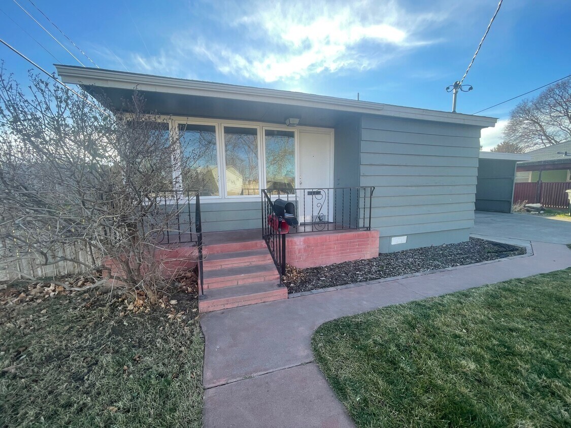 1405 Lee Blvd, Richland, WA 99352 House Rental in Richland, WA