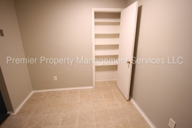 Building Photo - Nice one bedroom of the Greenbelt high way