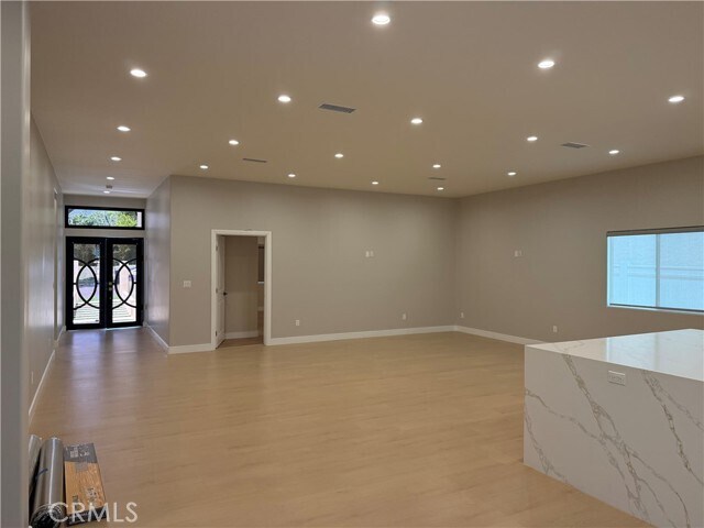 Foto del edificio - 820 E Tujunga Ave