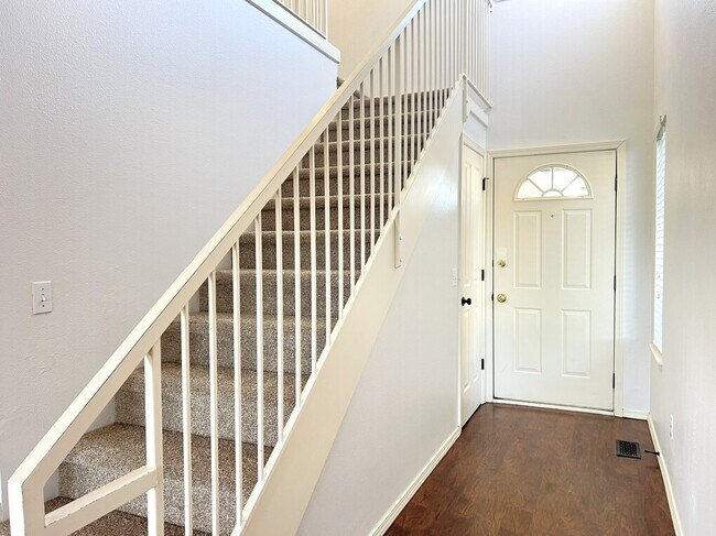 Building Photo - 5851 N Cobbler Ln