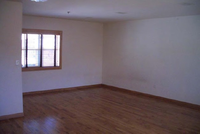Foto del edificio - 4007 W 6th St