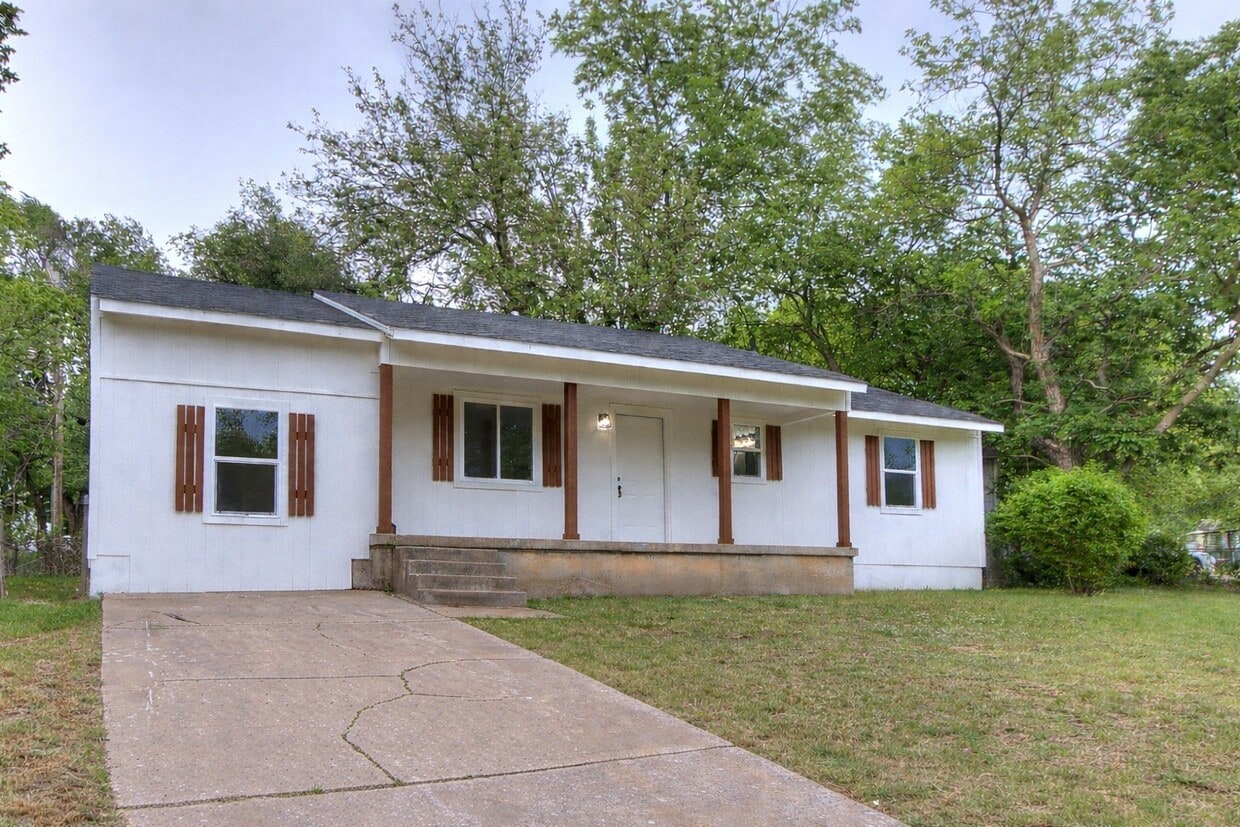 Photo - 911 Crabtree Cove (Midwest City, OK)