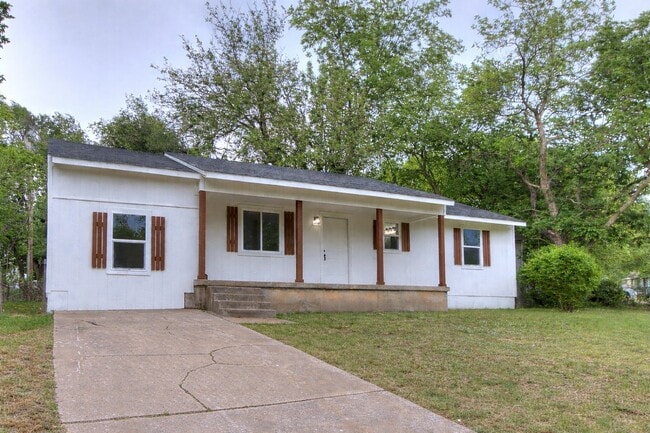 Photo - 911 Crabtree Cove House