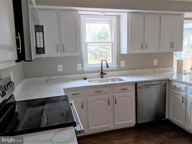 Building Photo - 4850 Slatestone Ct