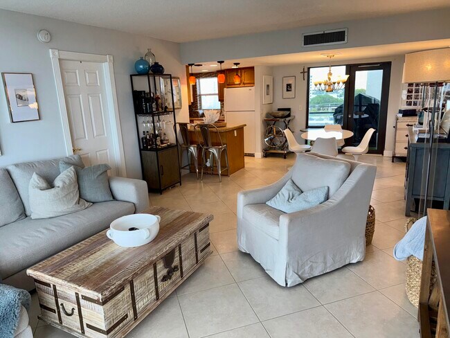 Foto del edificio - 336 Golfview Rd