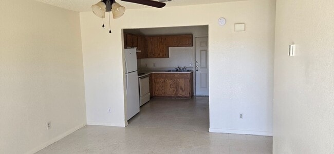 Foto del edificio - 1401 Janis Dr