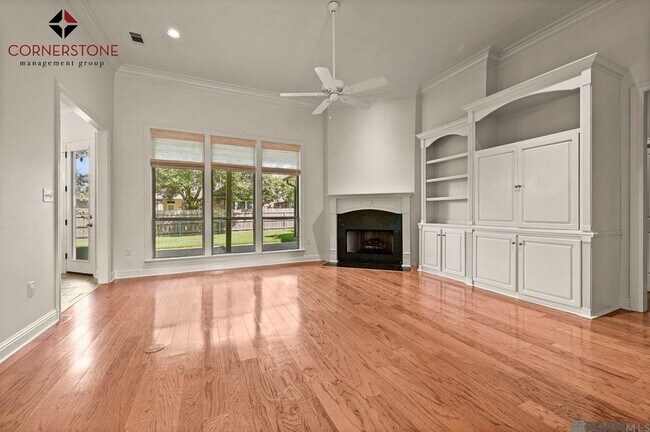 Foto del edificio - 8564 Grand View Dr