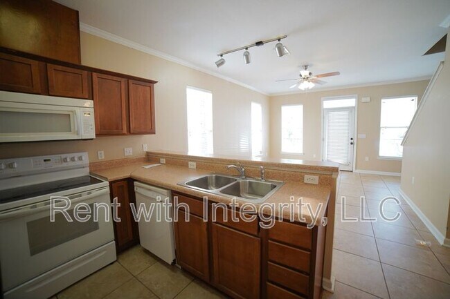 Foto del edificio - 2400 Fred Smith Rd