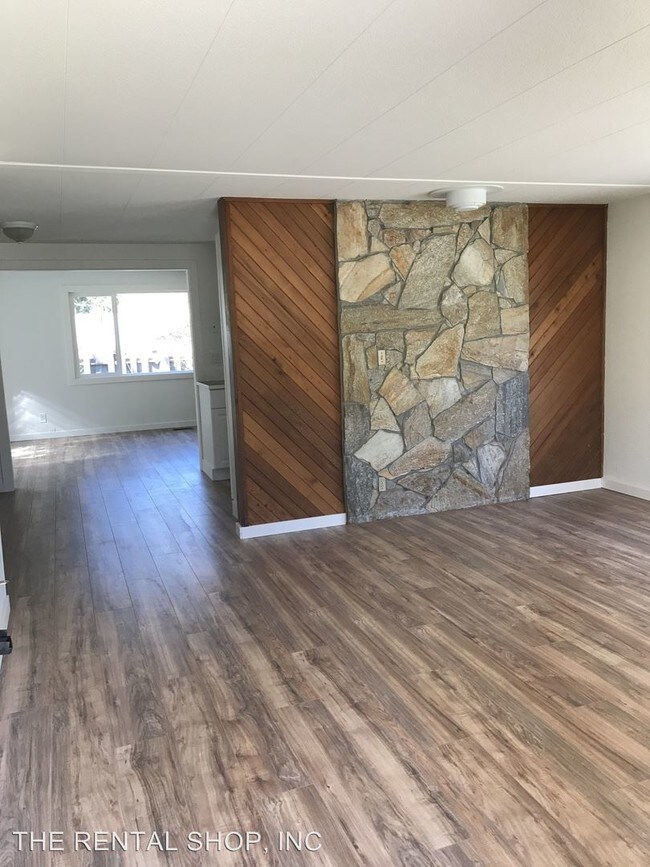 Building Photo - 5 br, 2 bath House - 60847 Granite Dr
