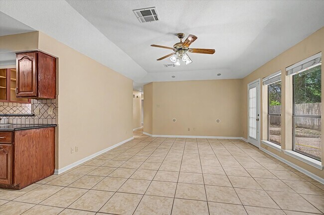 Building Photo - 7315 Foxside Ln