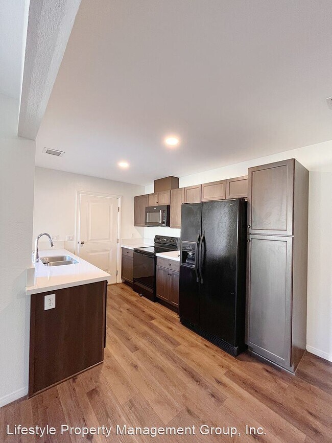 Building Photo - 3 br, 2.5 bath House - 13391 Birch Tree Lane