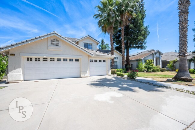 Building Photo - Clovis Eastside Home, 4BR/3BA, Clovis Unif...