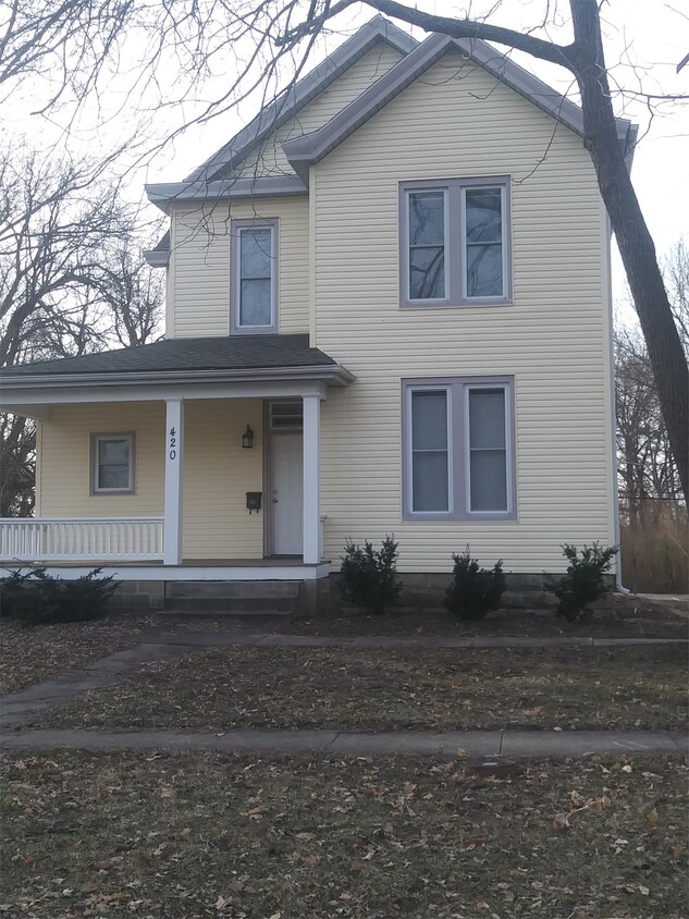 Primary Photo - 420 Grover St