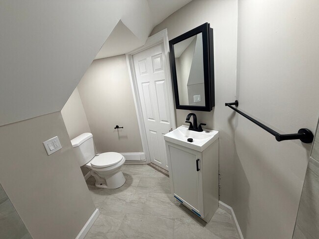 Photo - 133 Lincoln Ave (New Rochelle, NY) Apartment