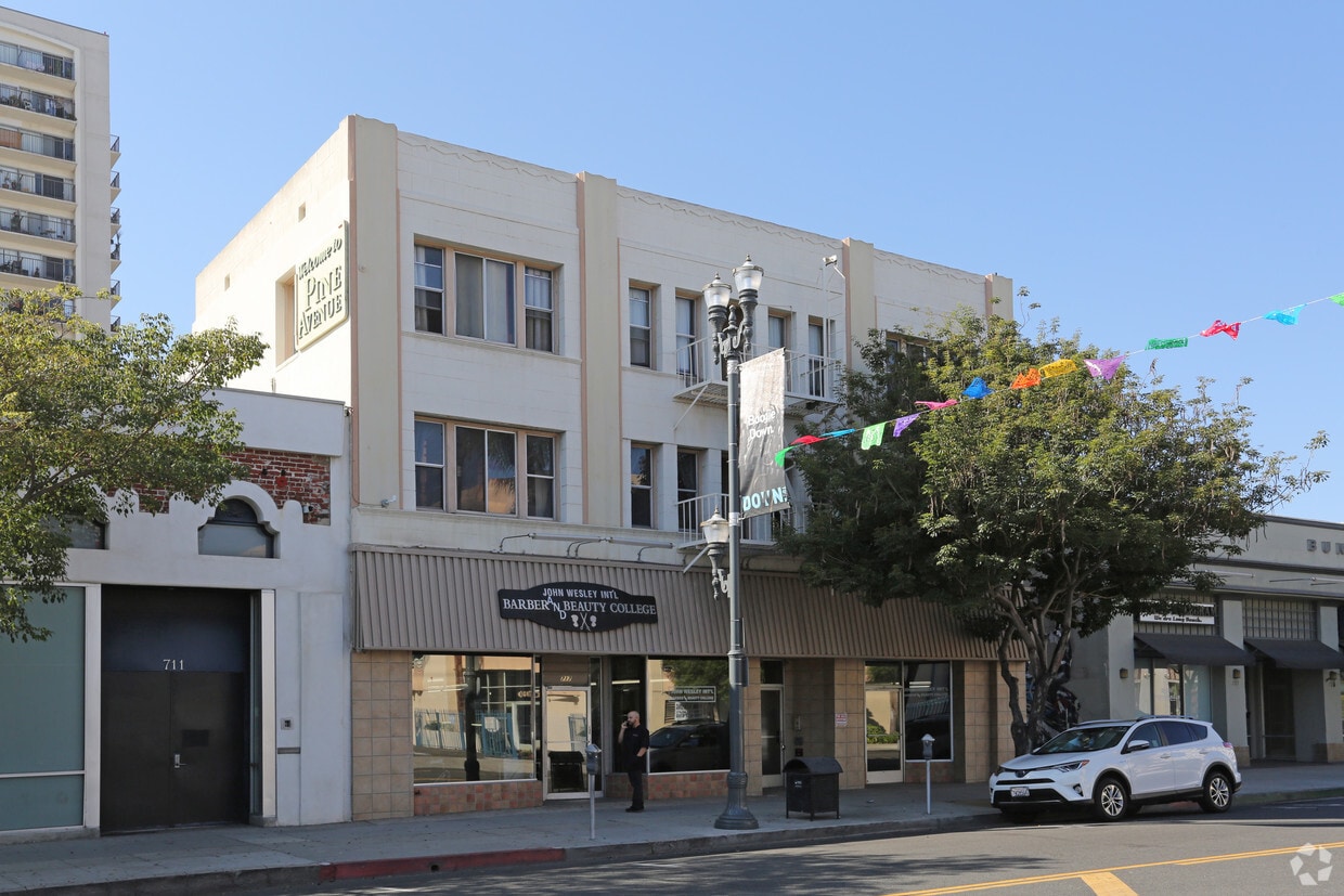 Primary Photo - 717-721 Pine Ave